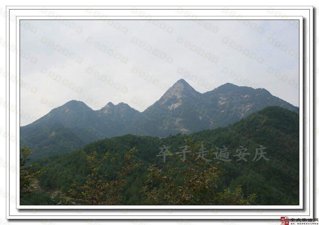 平峰香山寺民国石塔与墓碑